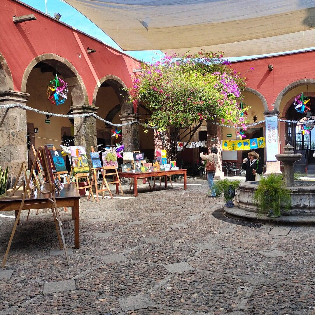 La Biblioteca Pública de San Miguel de Allende: Un tesoro cultural que enriquece la vida de la comunidad.